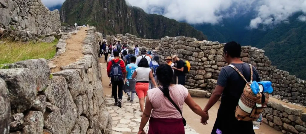 Guias especialistas da Cusco Apus Tours no Vale Sagrado